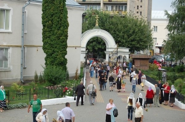 Як Луцьк відзначає Перший Спас або Маковія. ФОТО